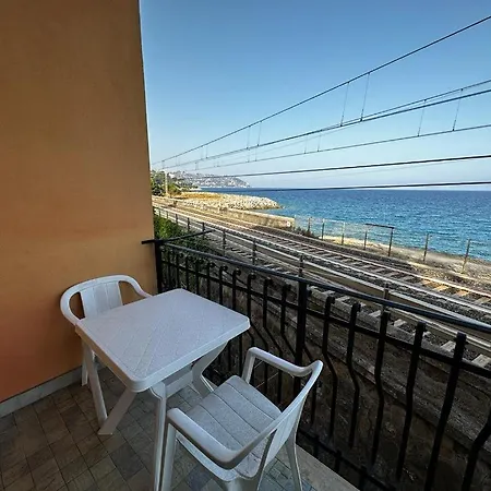 Apartment La Via Sul Mare